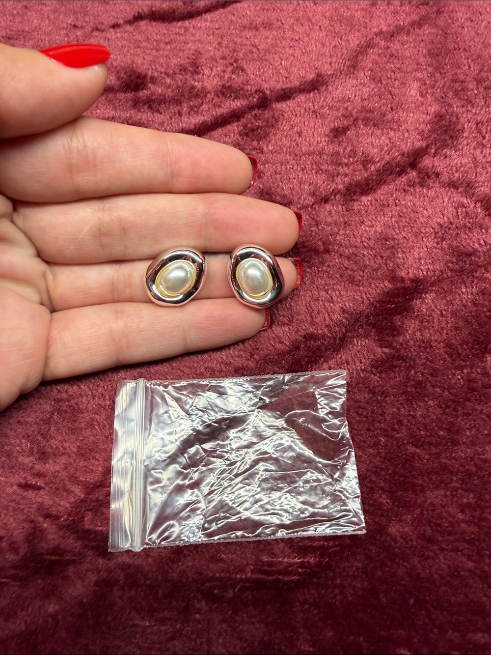 Classic Silver Pearl Oval Stud Earrings - White Pearl
